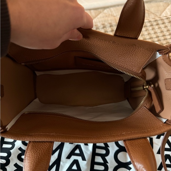 Marc Jacobs Argan Oil Small Tote Bag - Picture 2 of 4